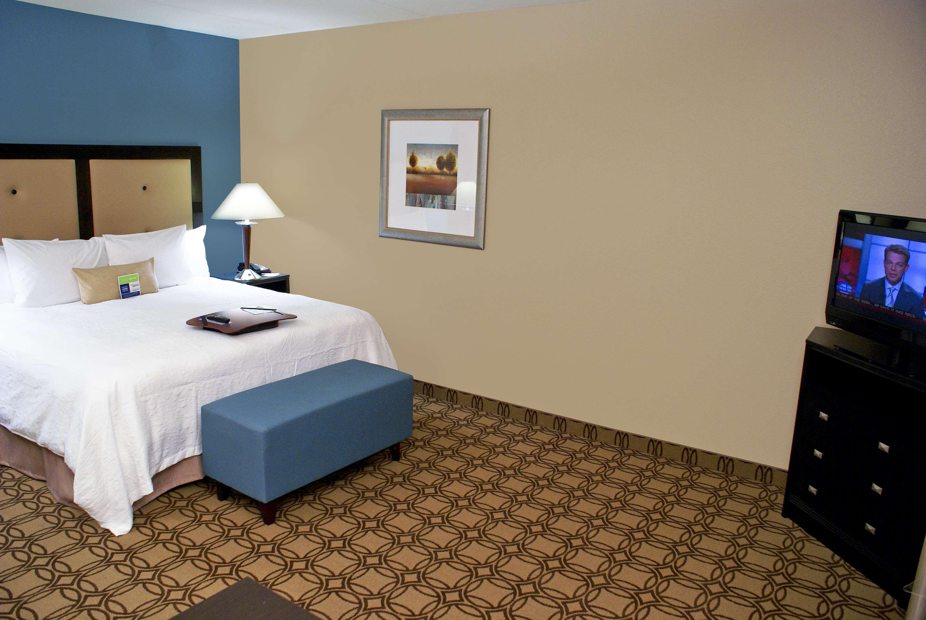 Hampton Inn & Suites Charlotte-Airport Oda fotoğraf