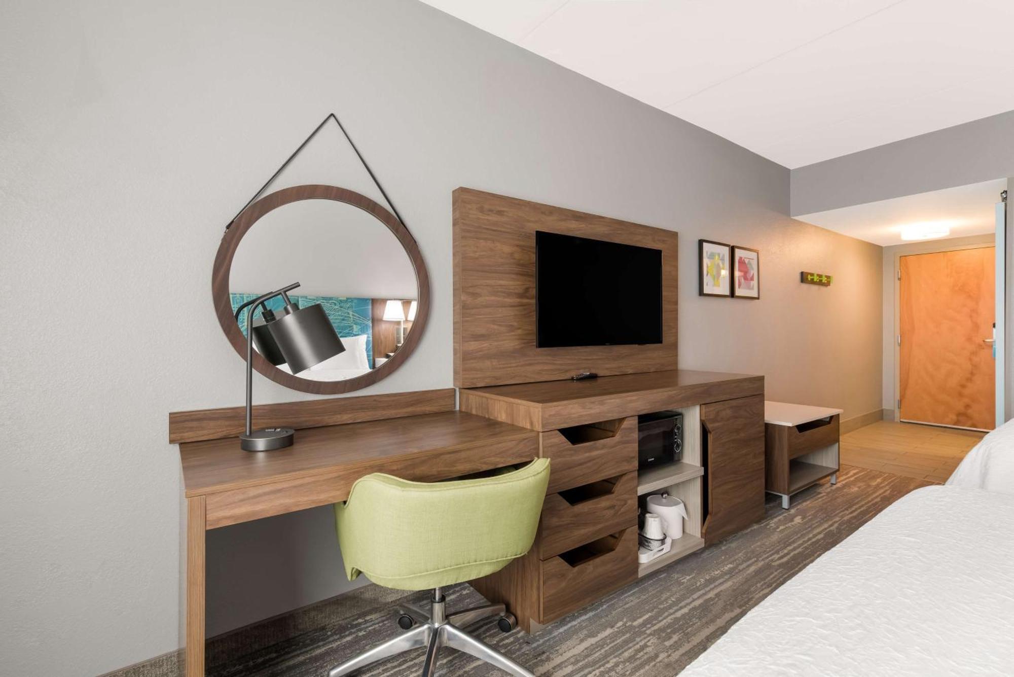 Hampton Inn & Suites Charlotte-Airport Dış mekan fotoğraf