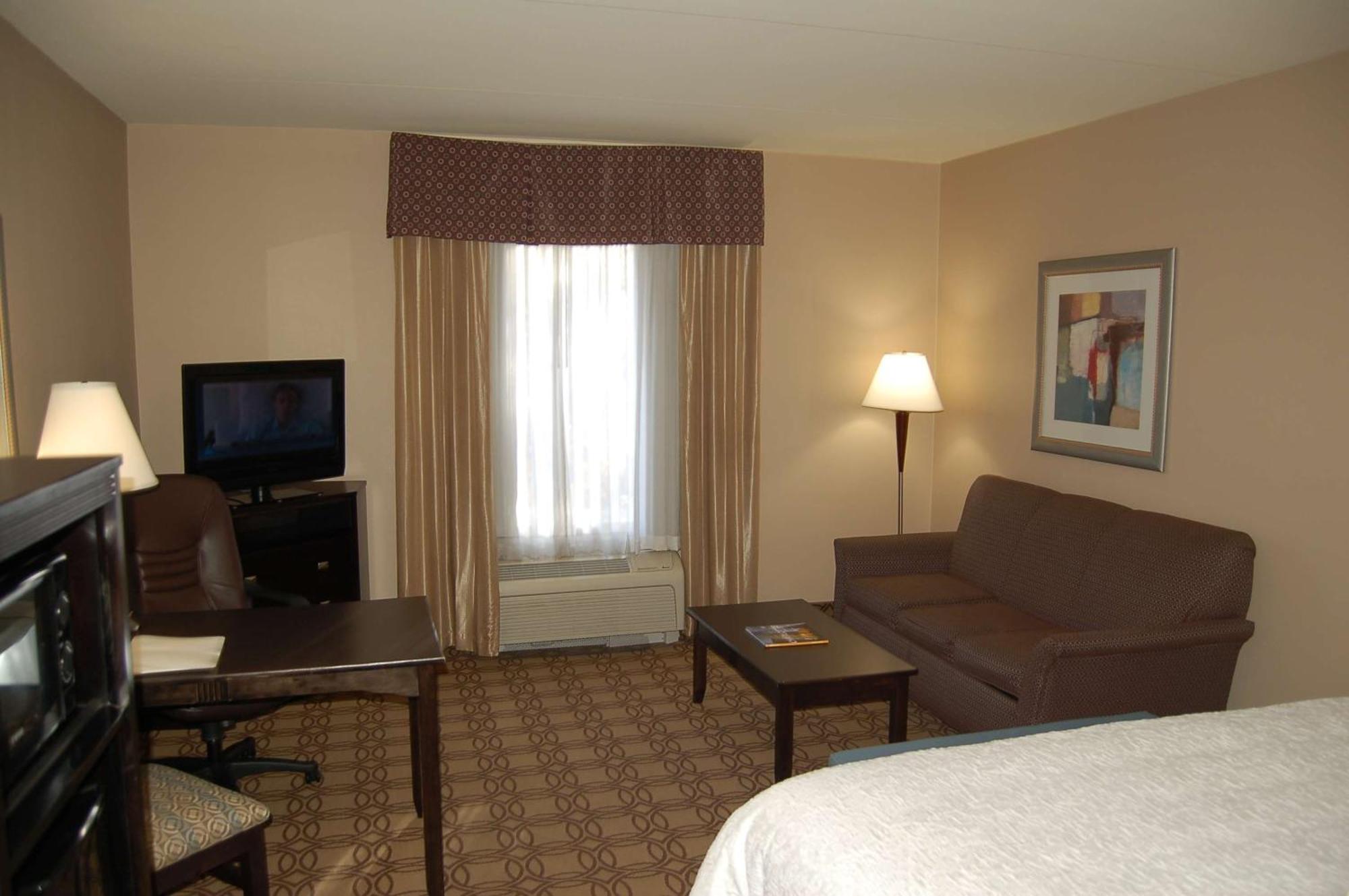 Hampton Inn & Suites Charlotte-Airport Dış mekan fotoğraf