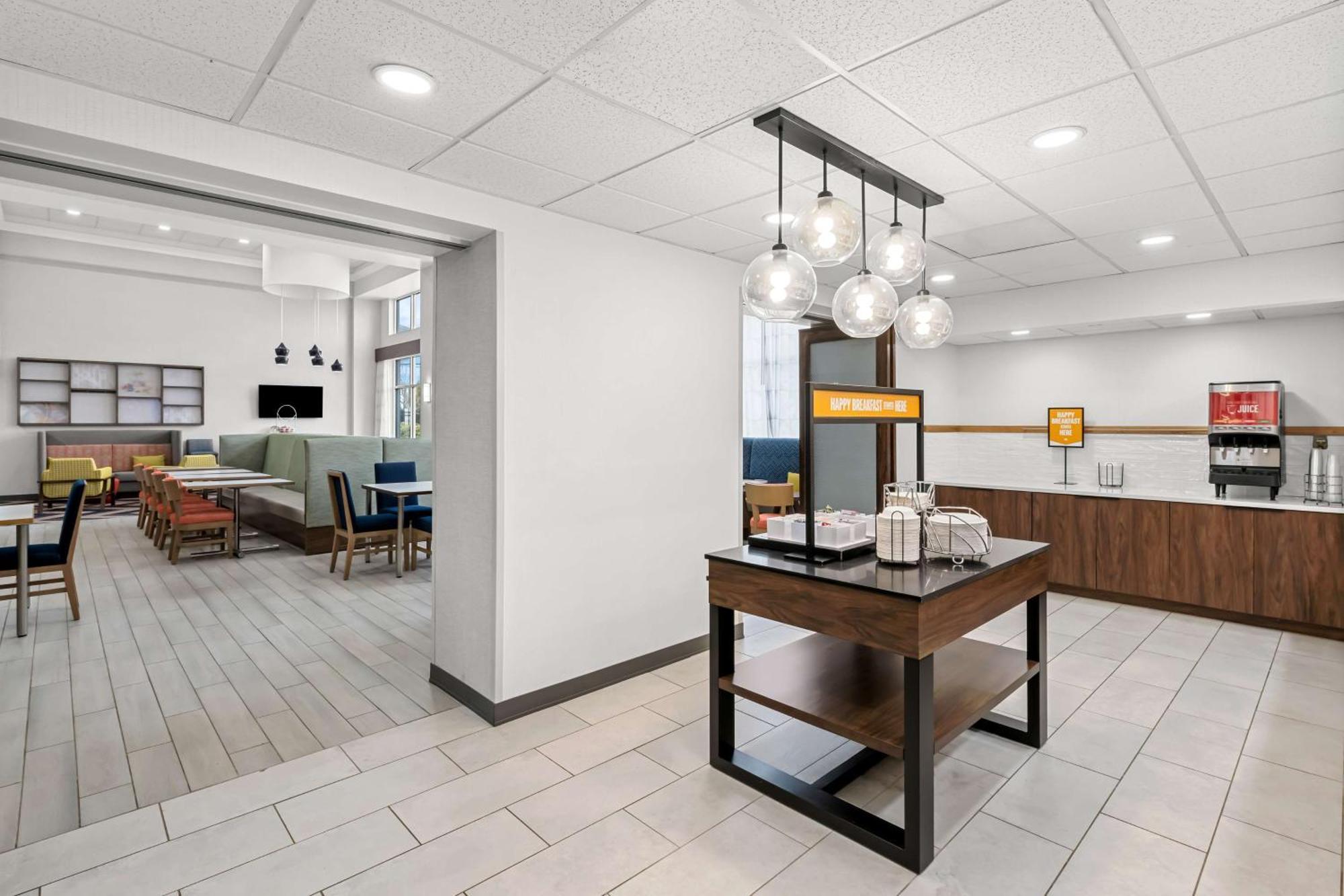 Hampton Inn & Suites Charlotte-Airport Dış mekan fotoğraf