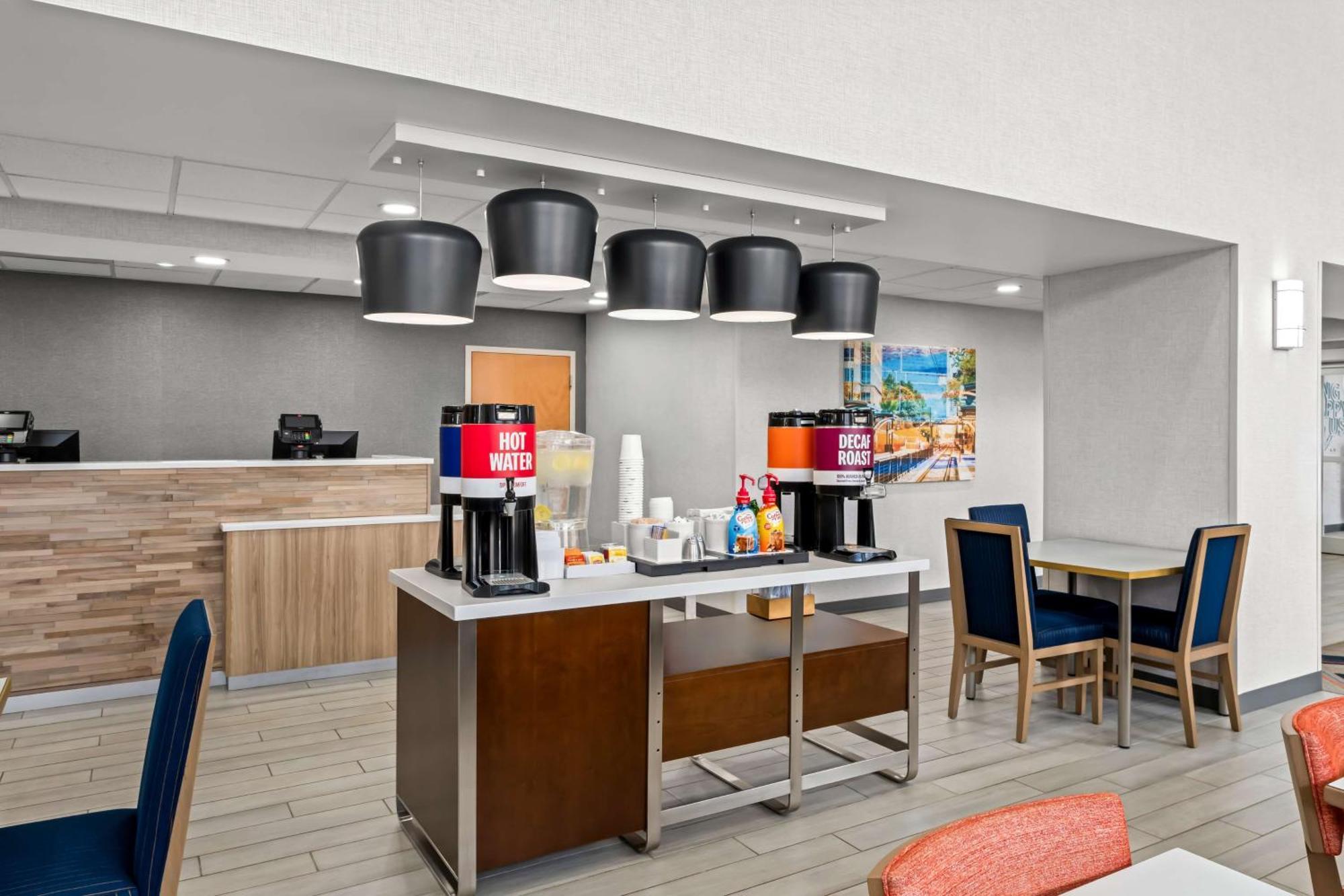 Hampton Inn & Suites Charlotte-Airport Dış mekan fotoğraf