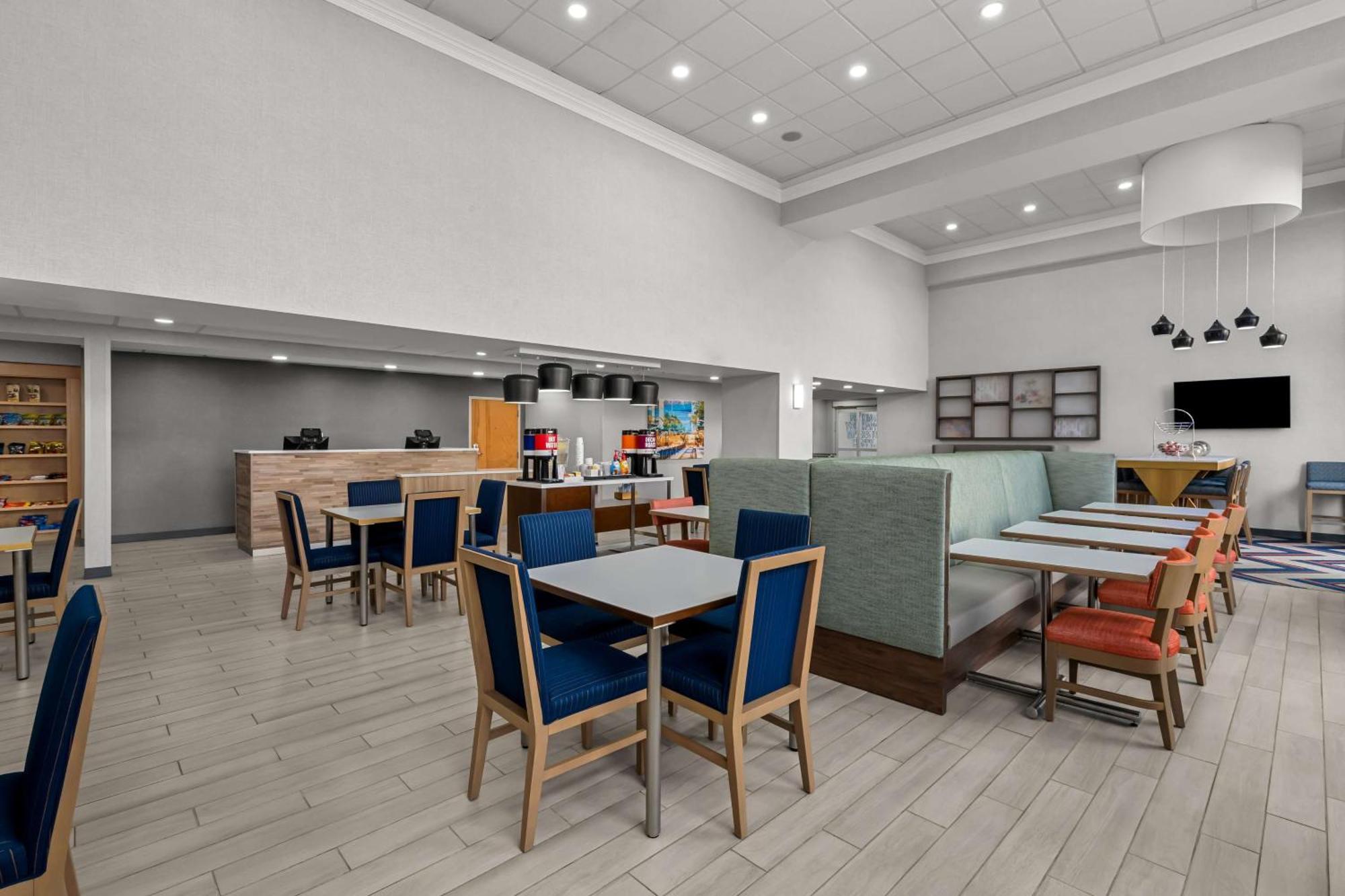 Hampton Inn & Suites Charlotte-Airport Dış mekan fotoğraf