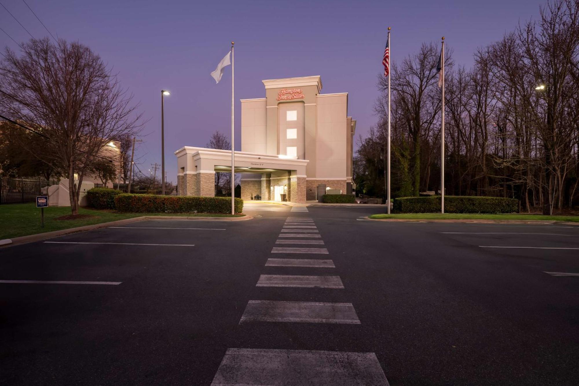 Hampton Inn & Suites Charlotte-Airport Dış mekan fotoğraf