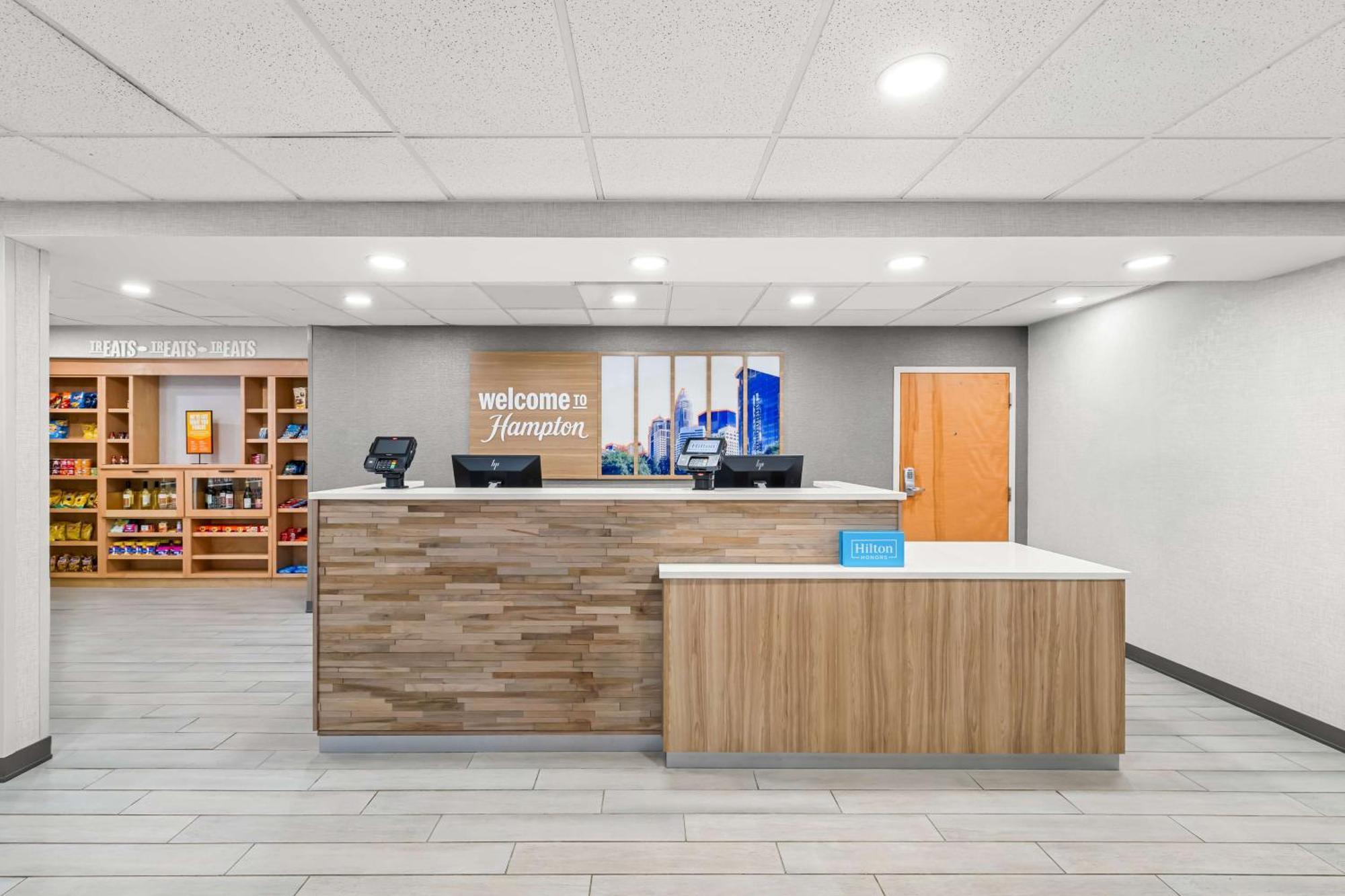 Hampton Inn & Suites Charlotte-Airport Dış mekan fotoğraf