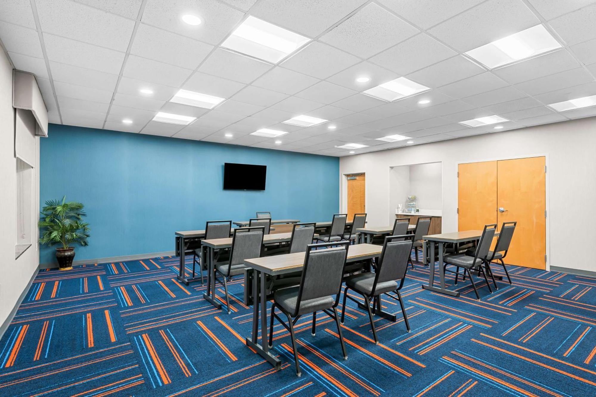Hampton Inn & Suites Charlotte-Airport Dış mekan fotoğraf