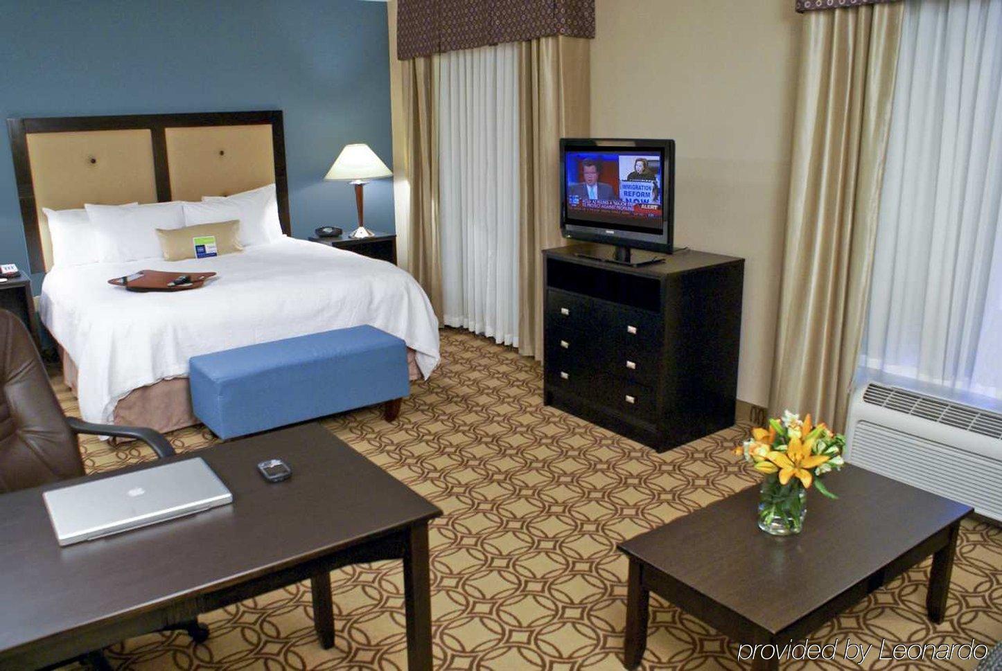 Hampton Inn & Suites Charlotte-Airport Oda fotoğraf